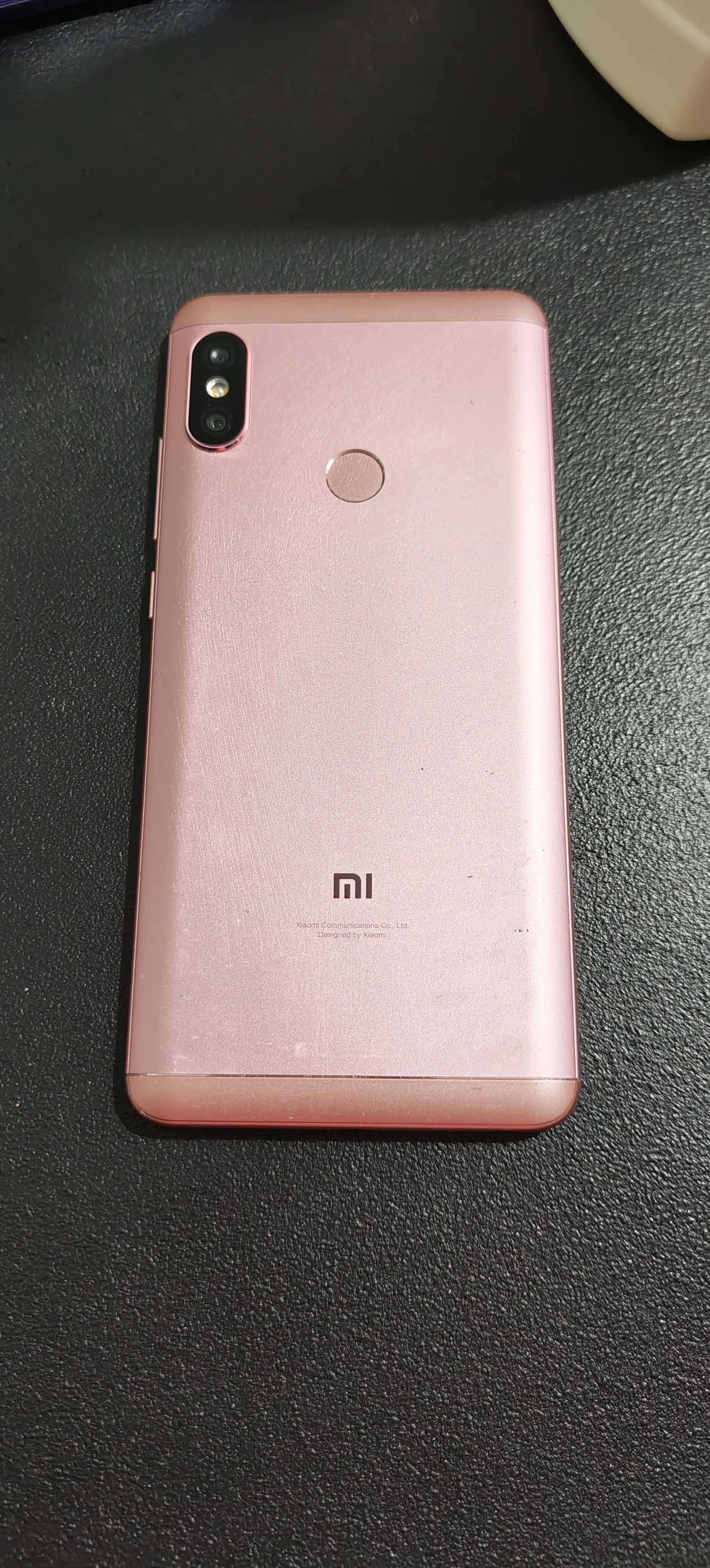 Смартфон Xiaomi Redmi Note 5