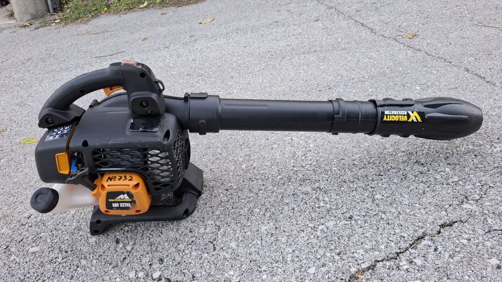 Бензинова духалка за листа