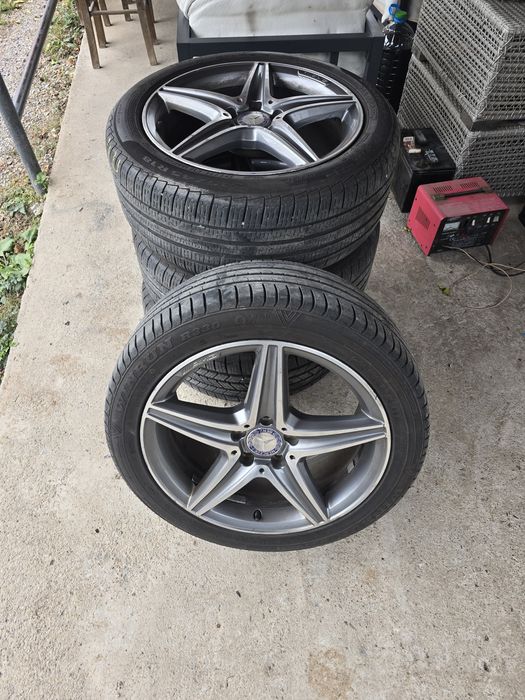 Джанти 18цола свалени от Е-класа W213 еднакви. Гумите са подарък.