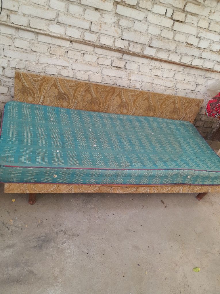 Советский прочный мебель по доступной цене