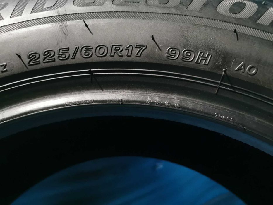 225 60 17 bridgestone m+s 2 buc