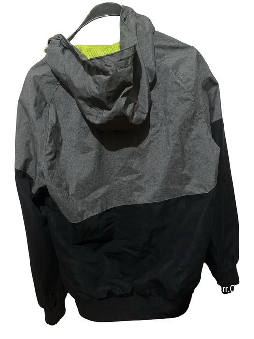 Мъжка ветровка С размер