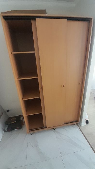 Срочно продам шкаф доставка есть камод хорошие состояние