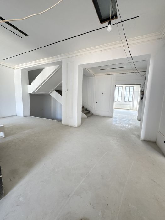 Продается Евро Дом на Амир Тимура 5 сот 10 ком 3 уровнья 80% ремонт