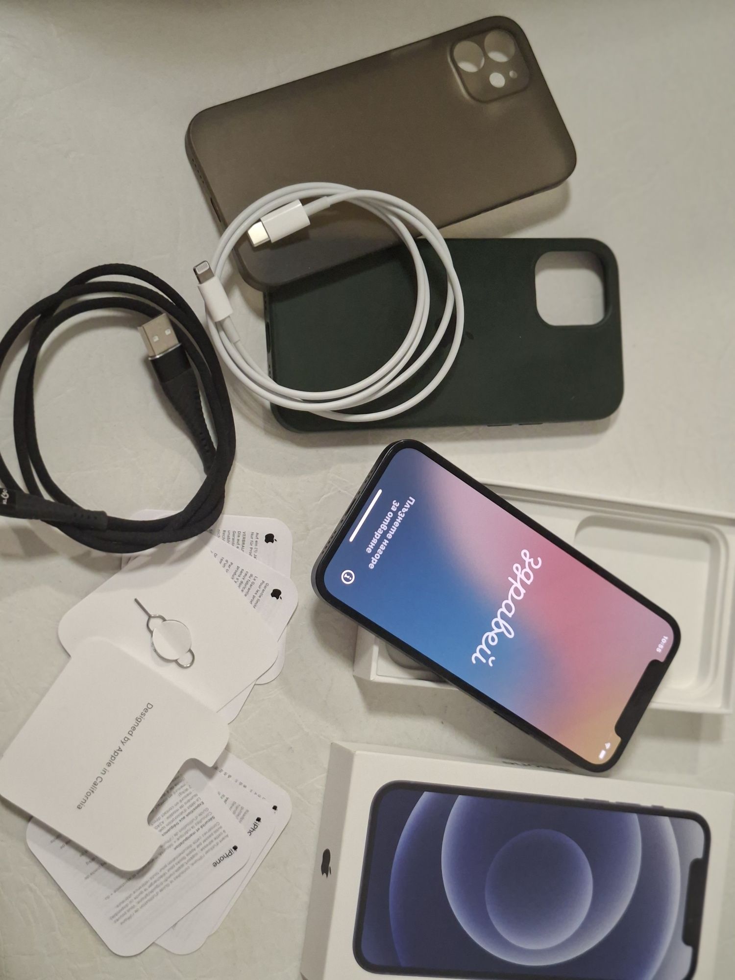 IPhone 12 64 gb. !