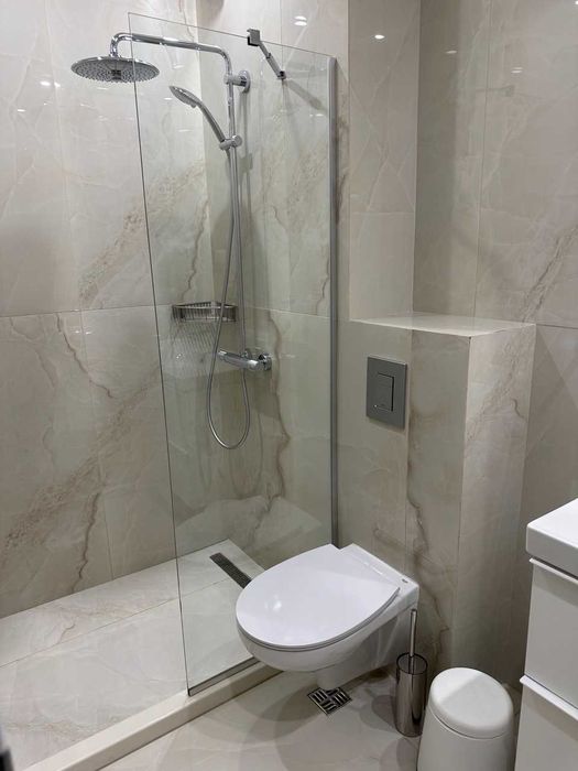 Под наем луксозен 3-стаен апартамент