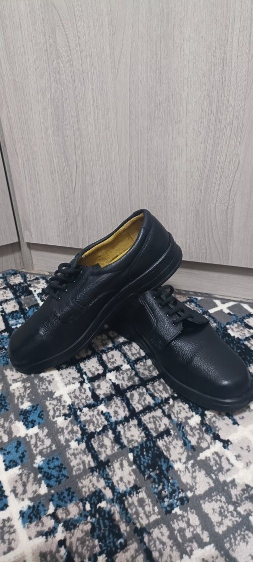 Продам туфли саламандра