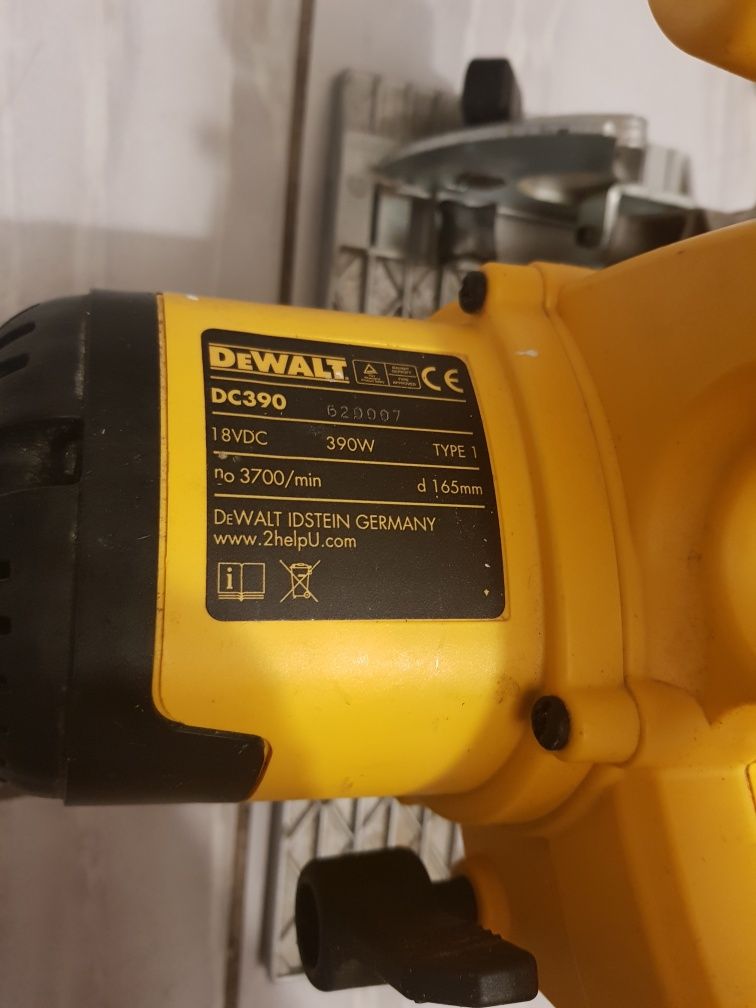 Circular Dewalt DC390