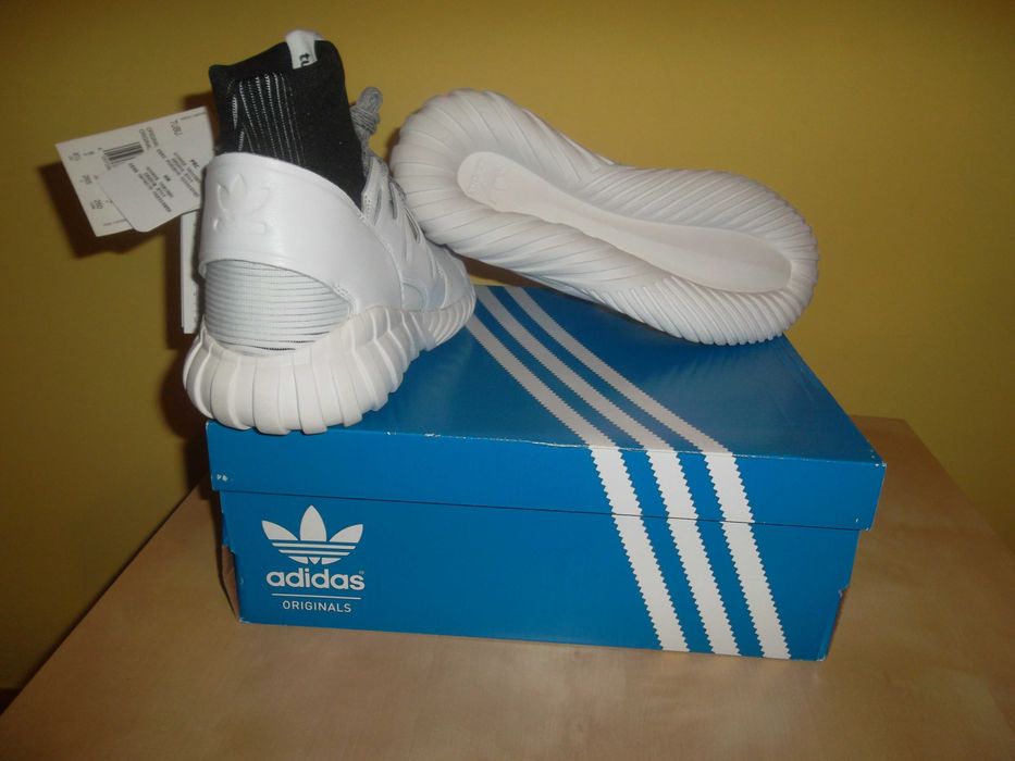 Adidasi Adidas Tubular Doom marimea 43 1/3