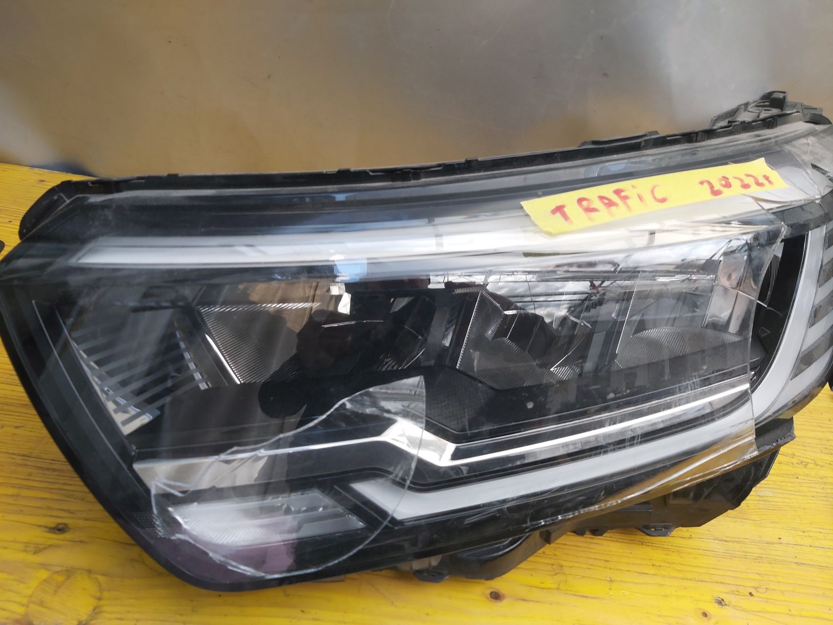 Фар Renault Trafic 2022г full led