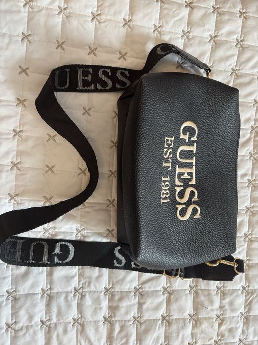 Дамска чанта Guess