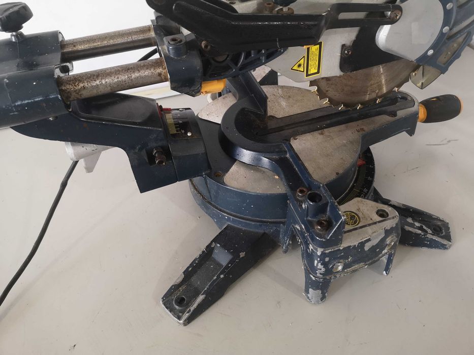 Циркуляр пендула - MacAllister 1400W / 210mm