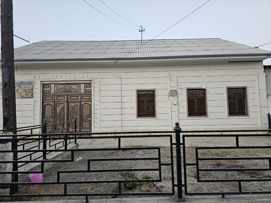 6 sotixli hovli uy sotiladi