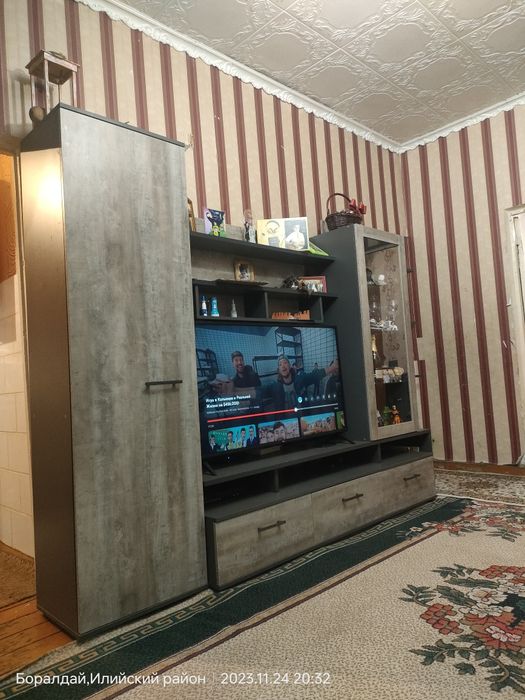 Стенка в гостиную