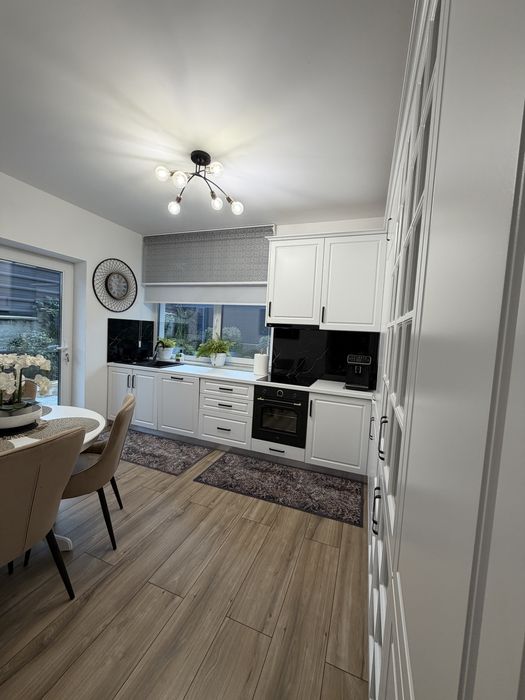 Vand casa noua mobilata in dezmir strada closca