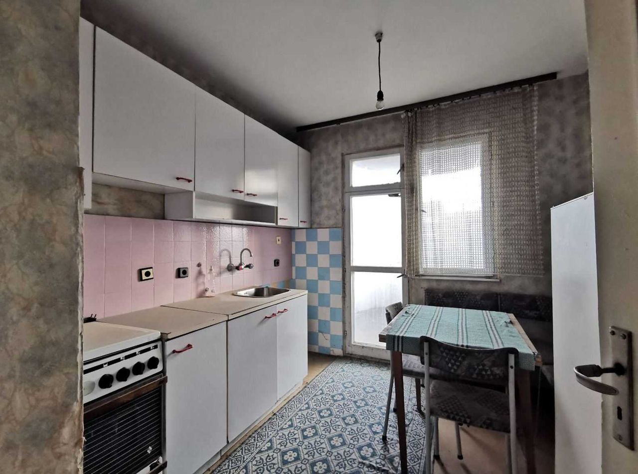 Продава се Двустаен апартамент в Русе, Дружба 3 - 63 кв.м за 1096 €/кв.м - Снимка #3