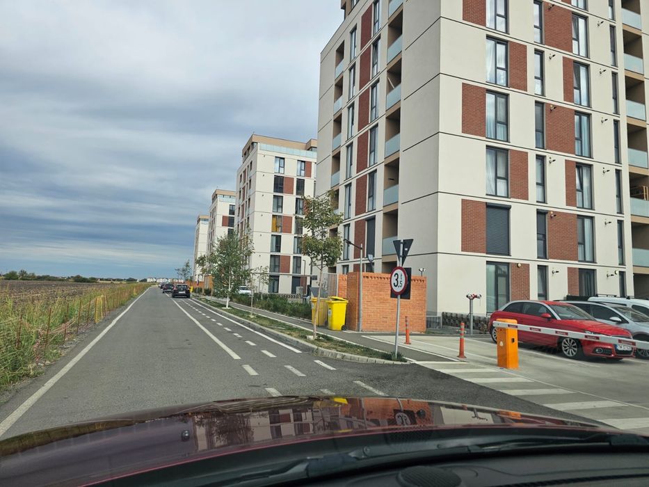 Proprietar vand apartament 3 camere