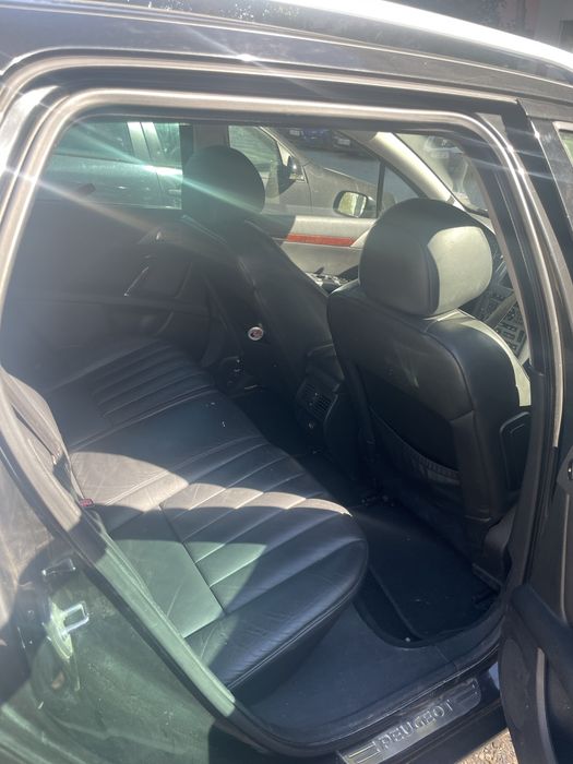 Продава се пежо 407 sw