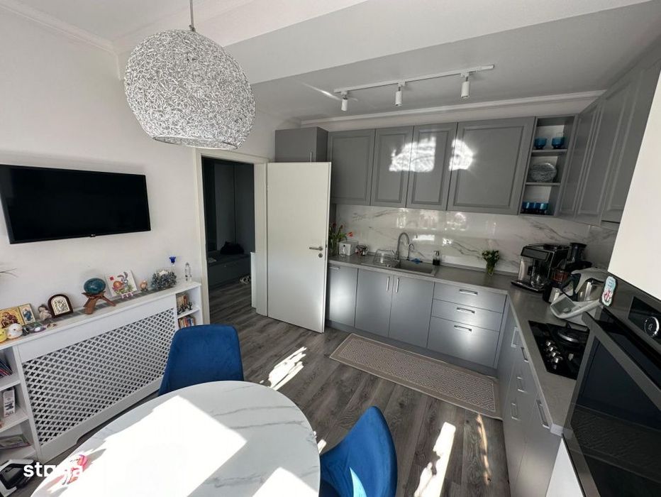 Casa insiruita cu trei camere, zona Dealul Lempes, Sanpetru