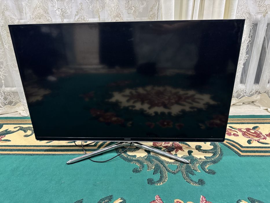Продам телевизор самсунг смарт
