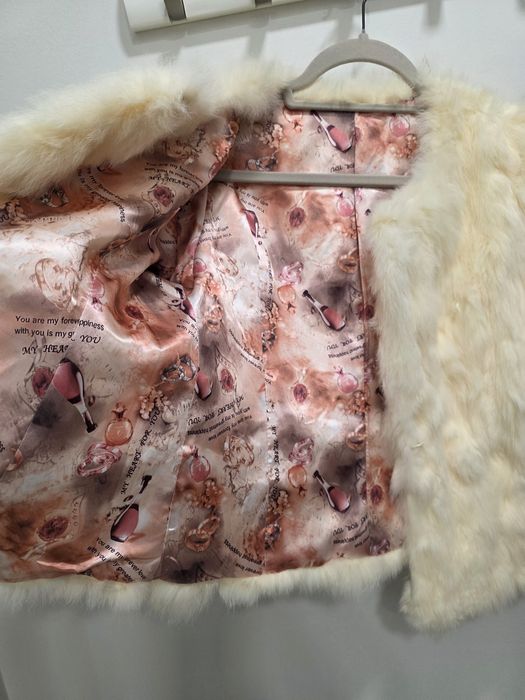 Blana naturala usoara si calduroasa cambrata