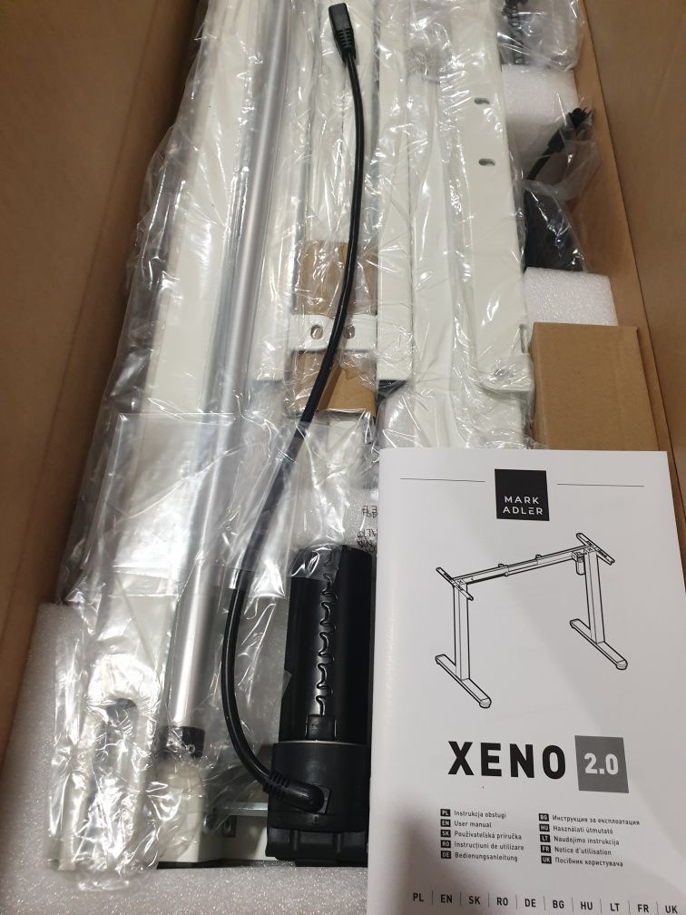 Birou electric Mark Adler, cu reglare pe inaltime si latime Xeno 2