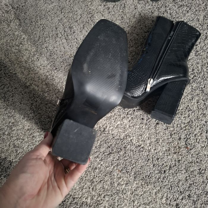 Botine noi marimea 36