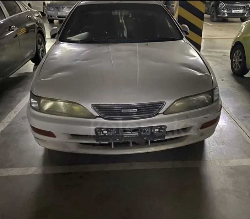 Продам Тойоту Карину ЕД 2.0 объем 1994 года на полном ходу