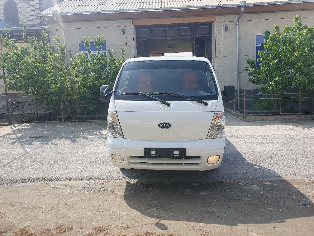 Kia bongo 3 2008