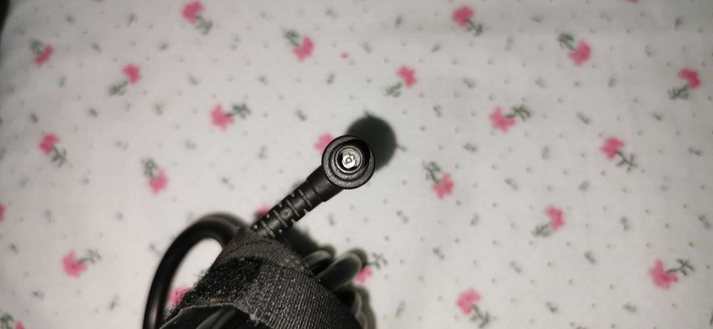 Incarcator tv  laptop  original Sony VGP-AC19V36 19.5V 4.7A