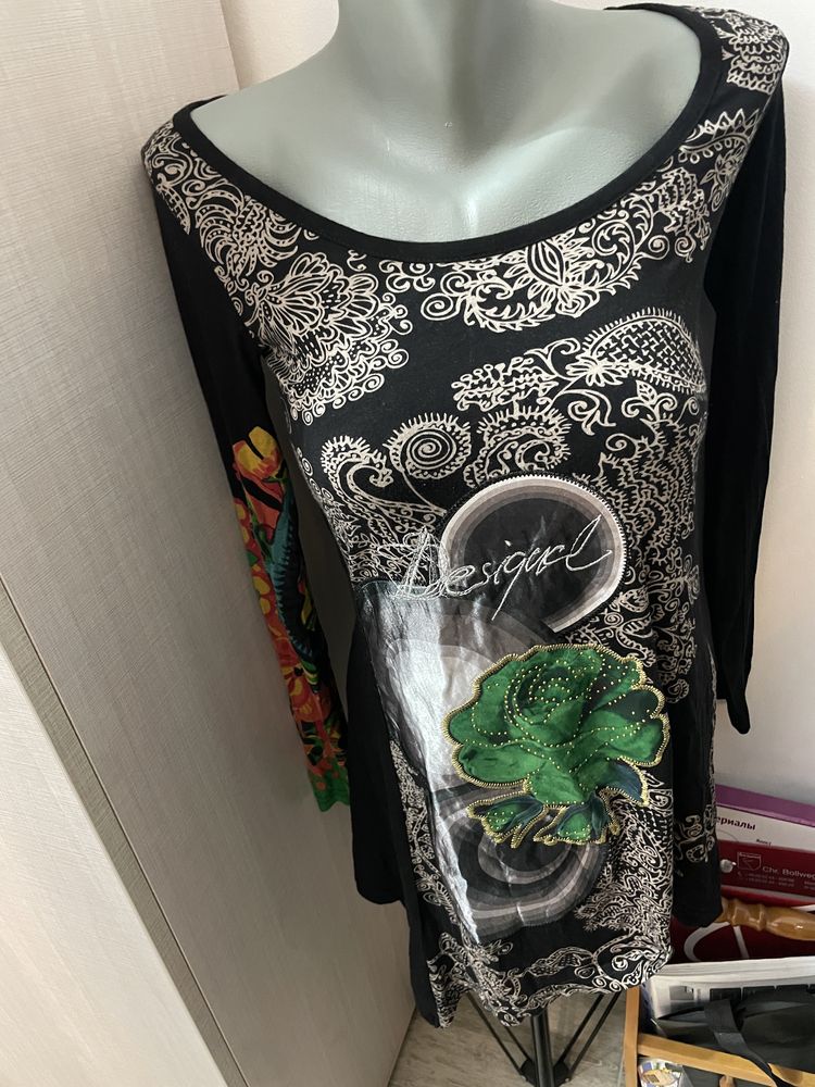 Bluza in colturi Desigual