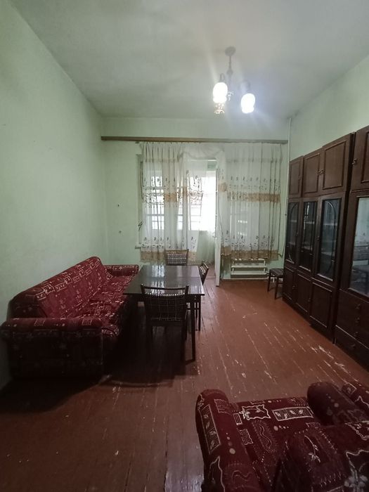 Срочно продается 2 комнатная квартира. Телеграф район.