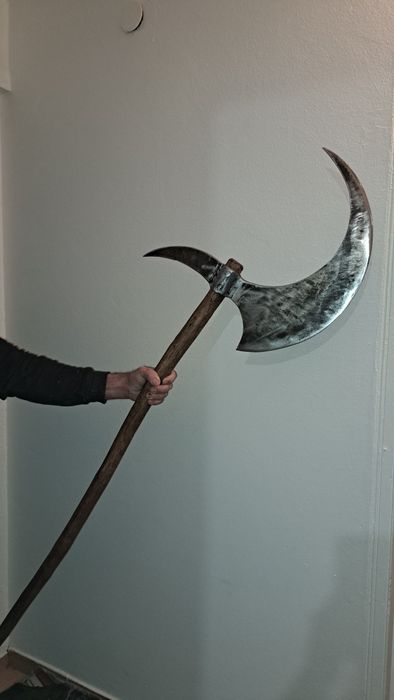 Topoare personalizate tip viking