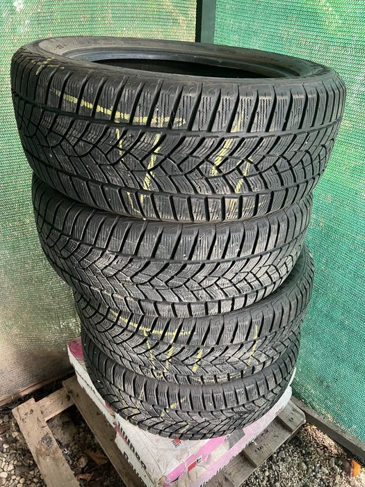 Продавам зимни гуми Goodyear ultragrip 225 55 17