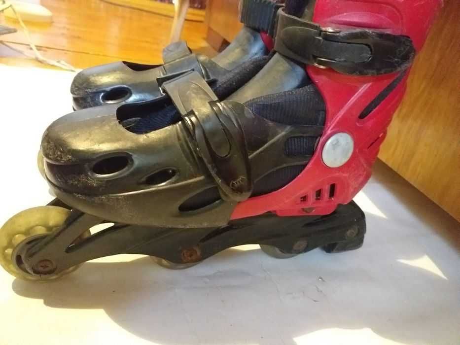 Role copii marimea 31-34,reglabile,in stare foarte buna