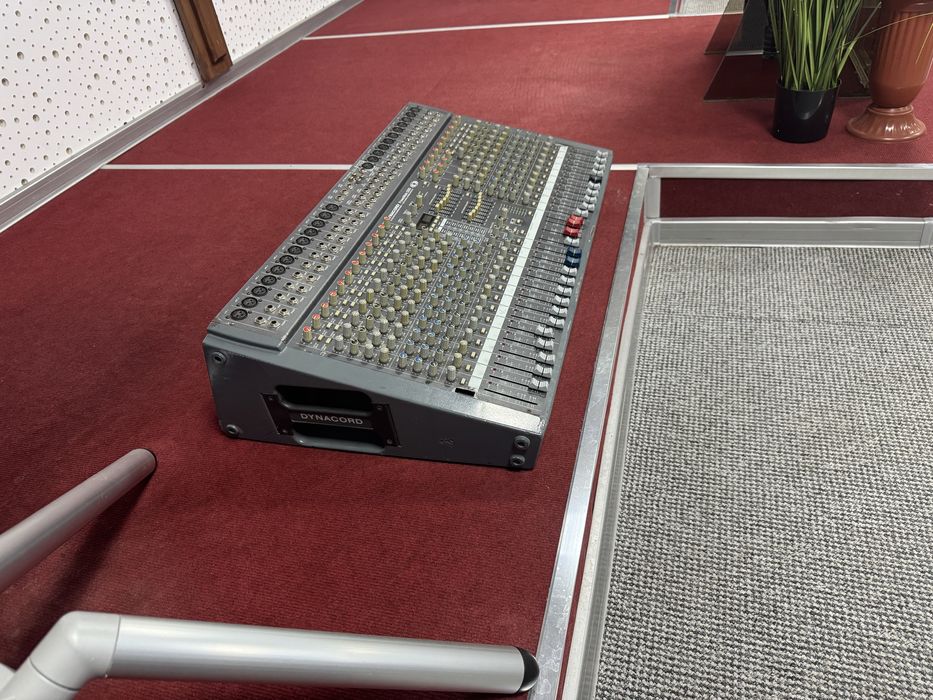 Dynacord power mate 2200-1