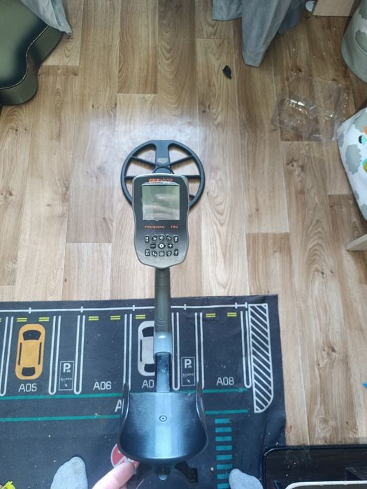 Продам металоискатель  gold hunter t90 frogman
