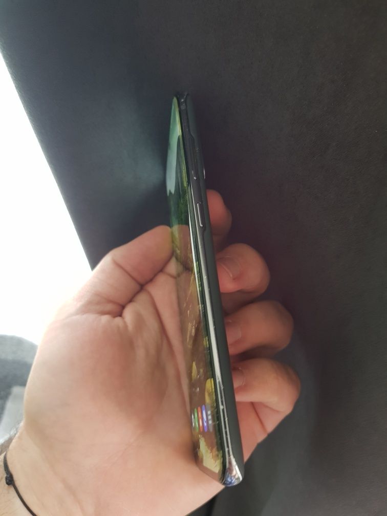 Vand Samsung Galaxy S20 5G cosmic grey spart pe spate
