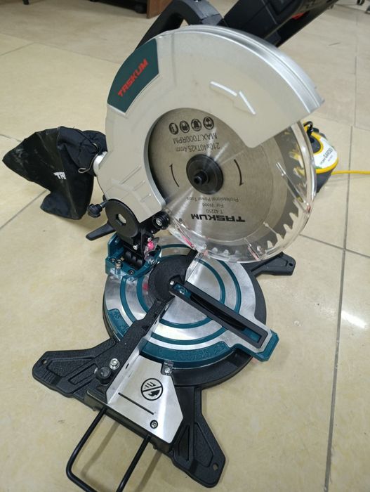 Аренда торцовочная пила