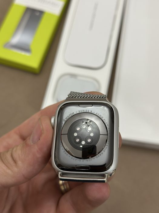 Apple watch Series 9 / 45 mm / GPS + Cellular nou