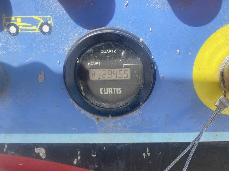 De vanzare sau da inchiriat nacela diesel 4x4