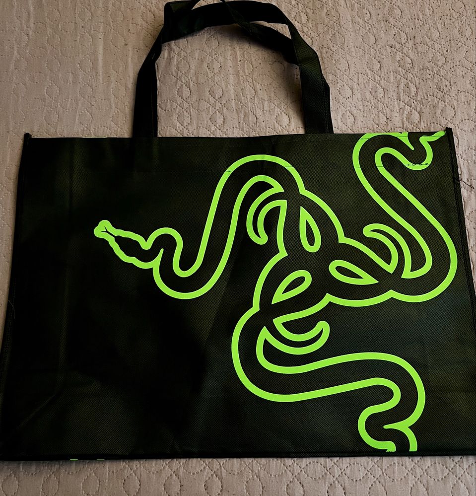 Колекционерски чанти RAZER черни с зелен шрифт‼️