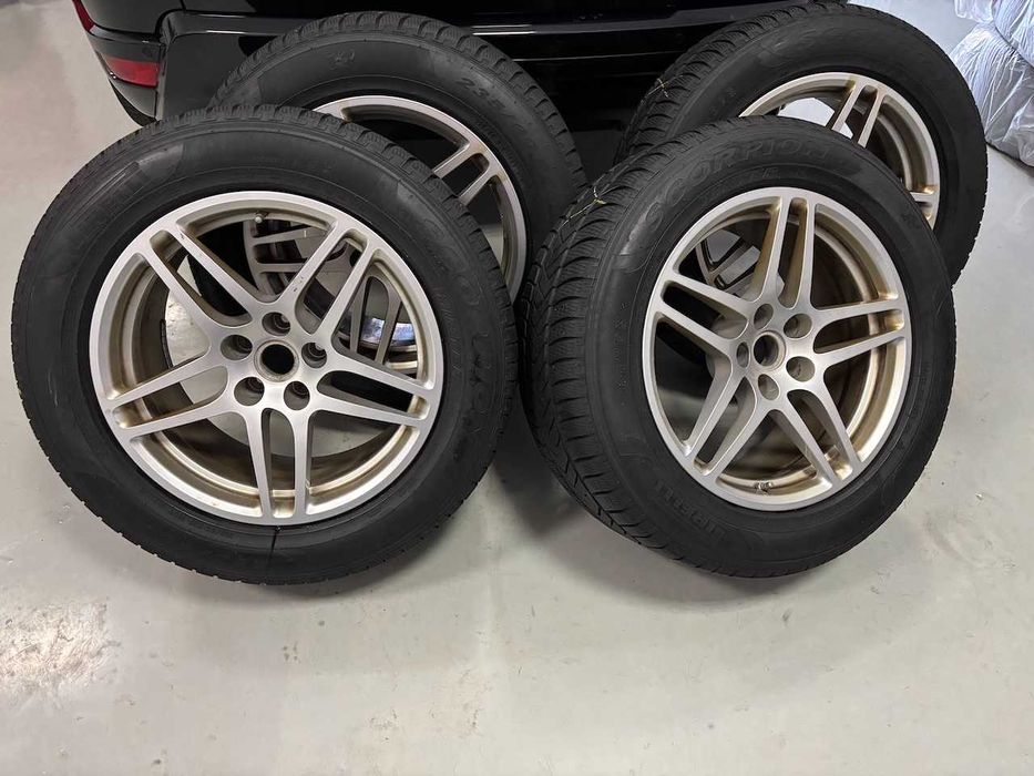 Set original roti iarna Porsche Macan 18 inch