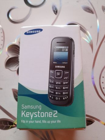 Телефон Samsung и зарядно