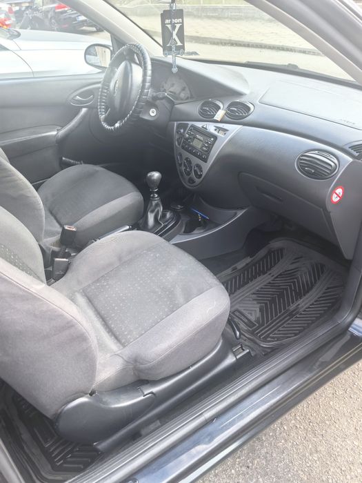 Продавам Форд Фокус