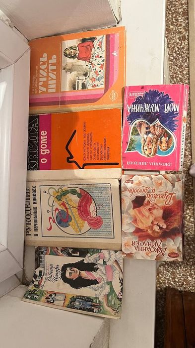 Есті кітаптар.         .