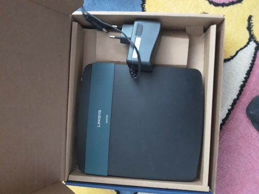 Router wireless linksys EA2700