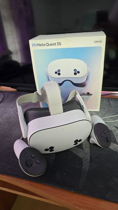 Meta Quest 3S (256GB) - VR очила,