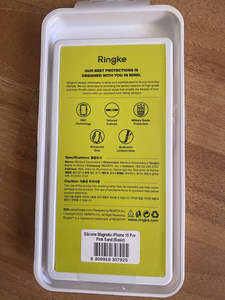 Vand husa iphone 15 pro noua sigilata