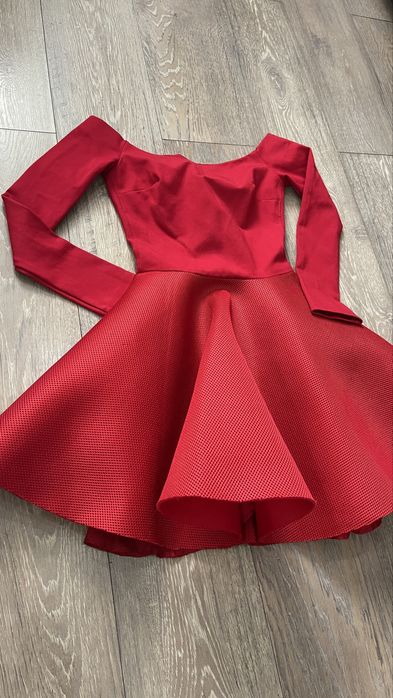 Красива рокля на Cliche